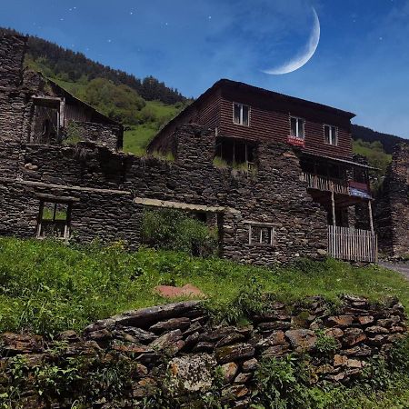 Bed and Breakfast Raul Lushnu Darbaz Mestia Exterior foto