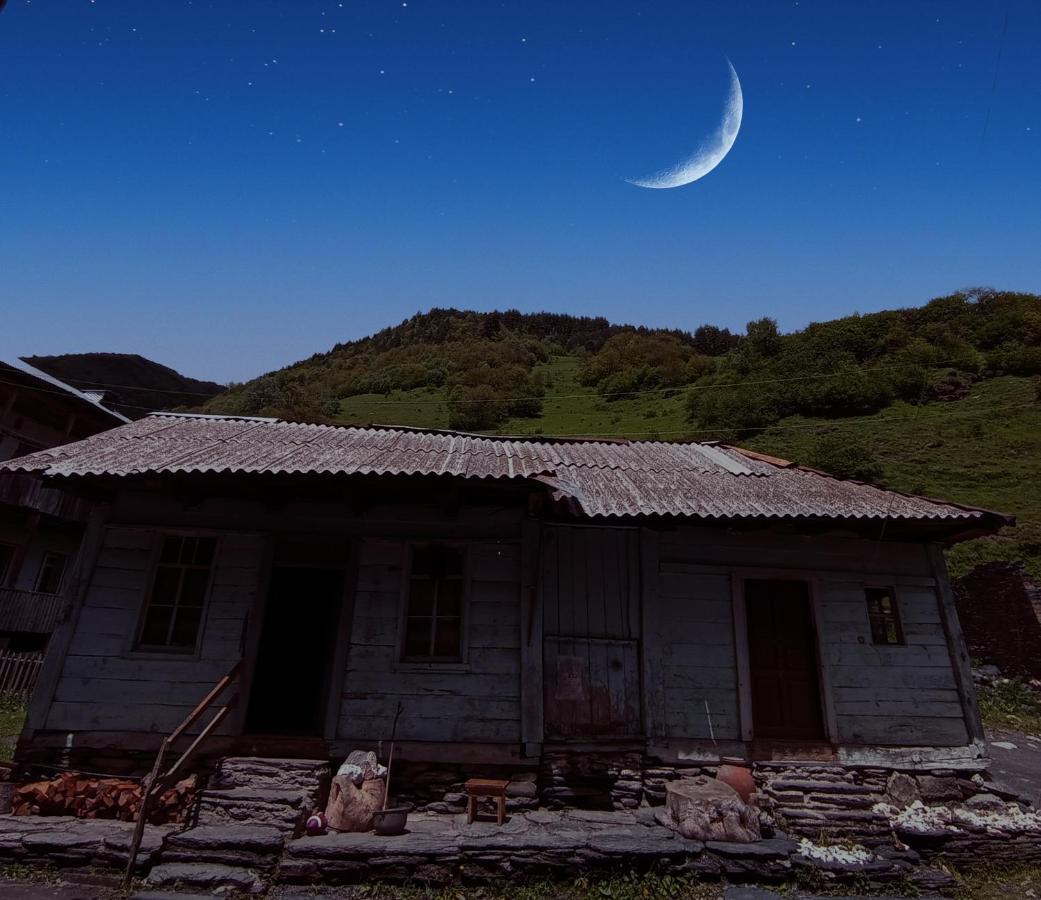 Bed and Breakfast Raul Lushnu Darbaz Mestia Exterior foto
