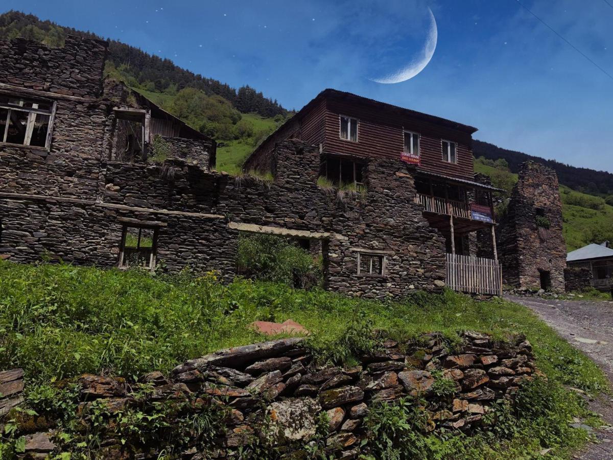 Bed and Breakfast Raul Lushnu Darbaz Mestia Exterior foto