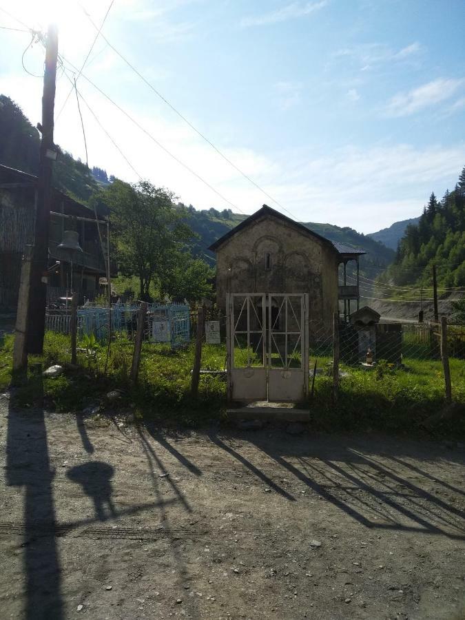 Bed and Breakfast Raul Lushnu Darbaz Mestia Exterior foto