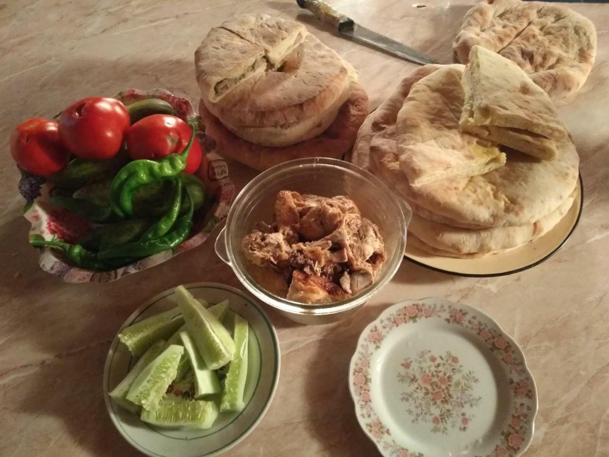 Bed and Breakfast Raul Lushnu Darbaz Mestia Exterior foto